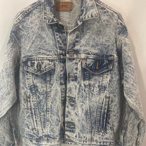 Bratz Upcycled Levi's Jacket - Picture 7 of 8